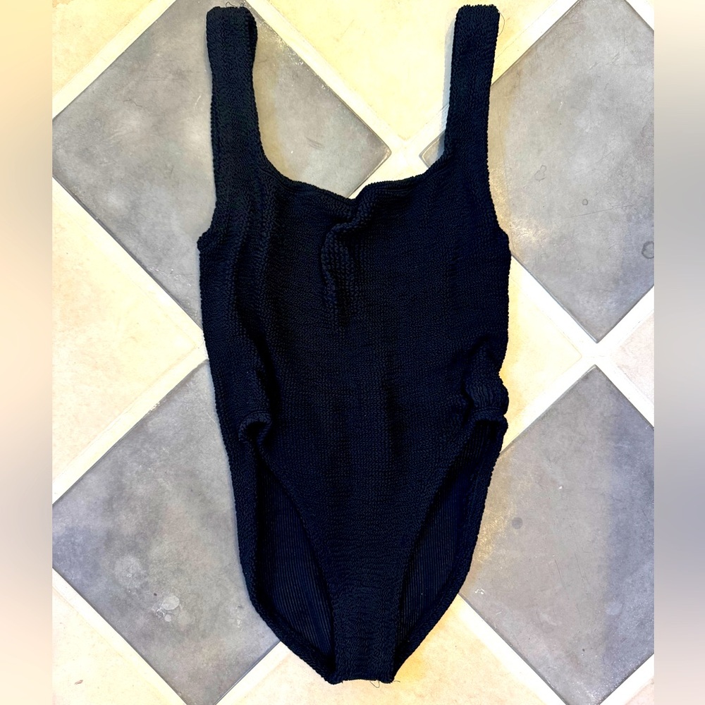 Hunza G Black Square Neck One Piece 🖤